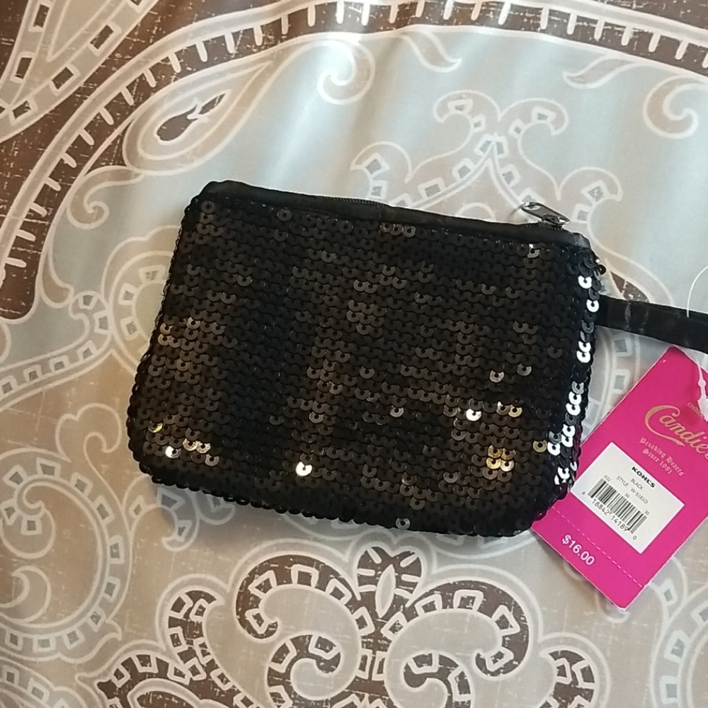 Sequence change purse